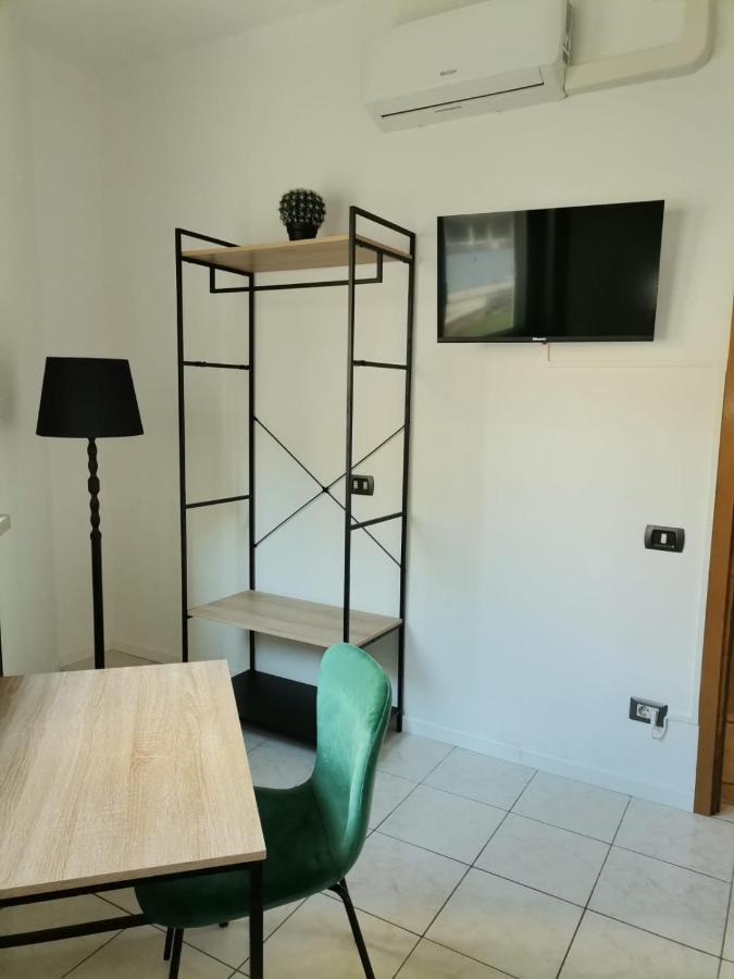 Guesthouse Tree Rooms Industrial Bergamo Eksteriør bilde