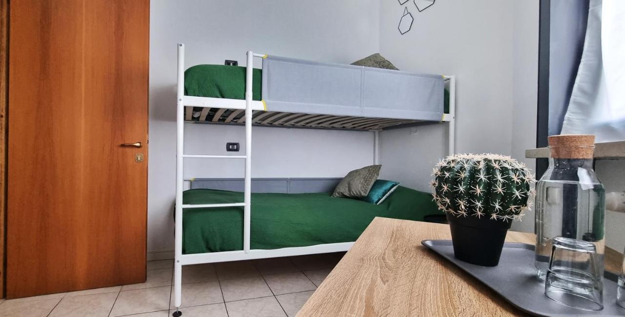 Guesthouse Tree Rooms Industrial Bergamo Eksteriør bilde
